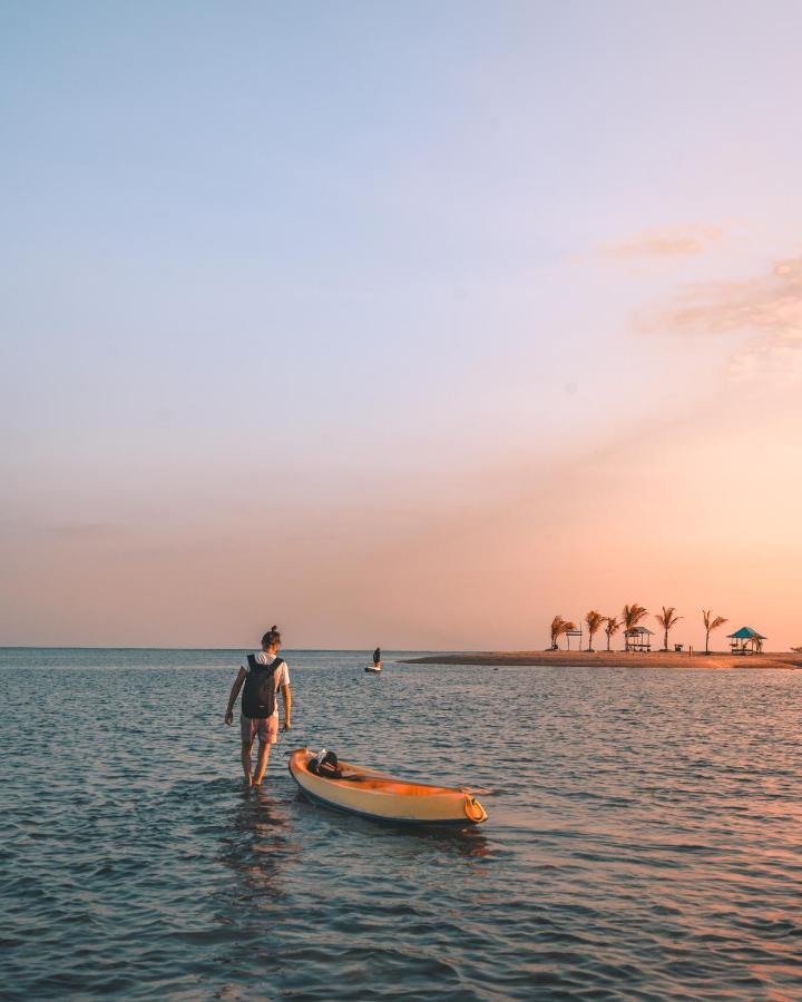Mangroove Bay Boutique Hostel Banyuwedang Dış mekan fotoğraf